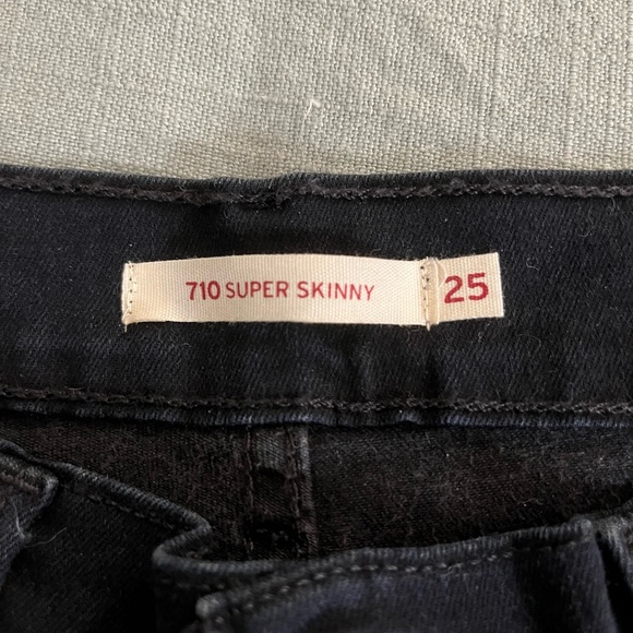 Women’s Levi’s 710 jeans size 25 - Picture 2 of 6